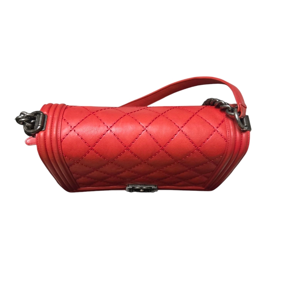 Chanel Calfskin Quilted Medium Boy Flap in Red. - Picture 14 of 17